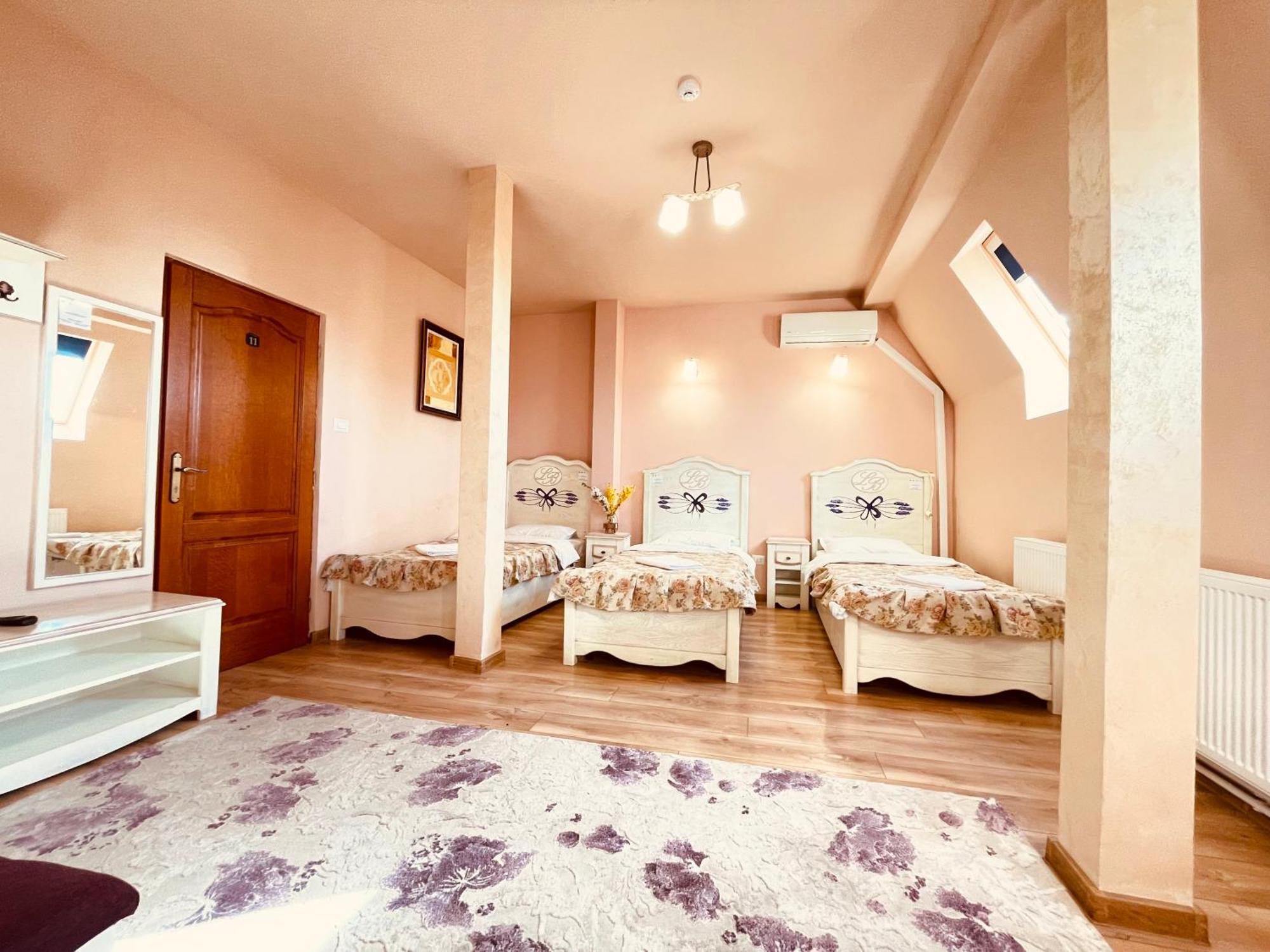 Leaganul Bucovinei Guest House Suceava Bilik gambar