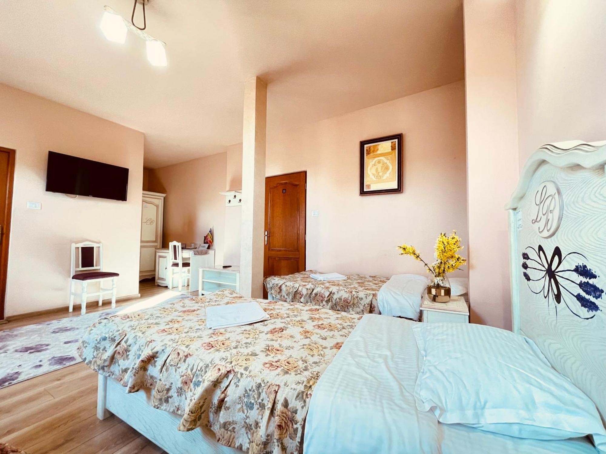 Leaganul Bucovinei Guest House Suceava Bilik gambar